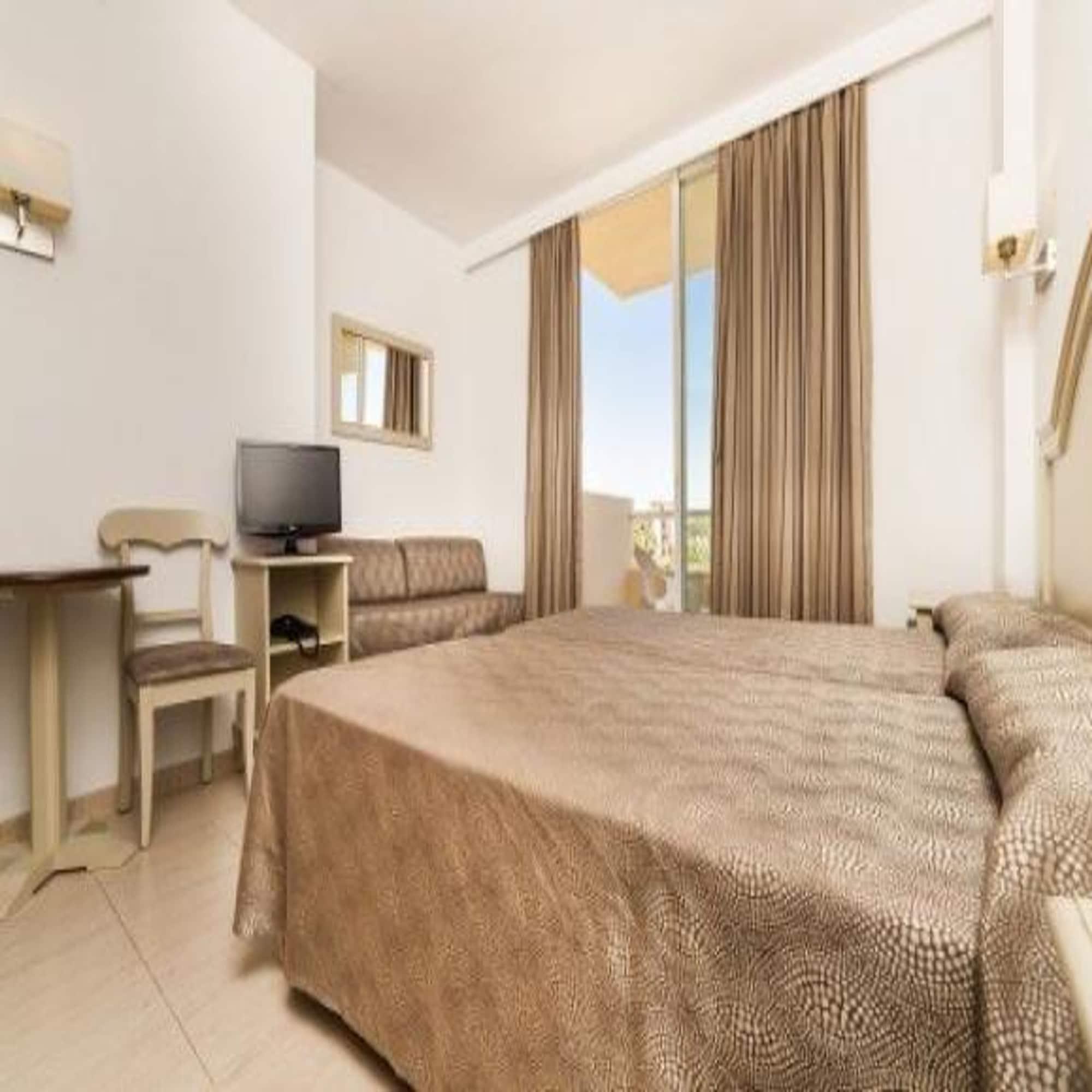 Garbi Cala Millor Hotel Cala Millor  Exterior photo