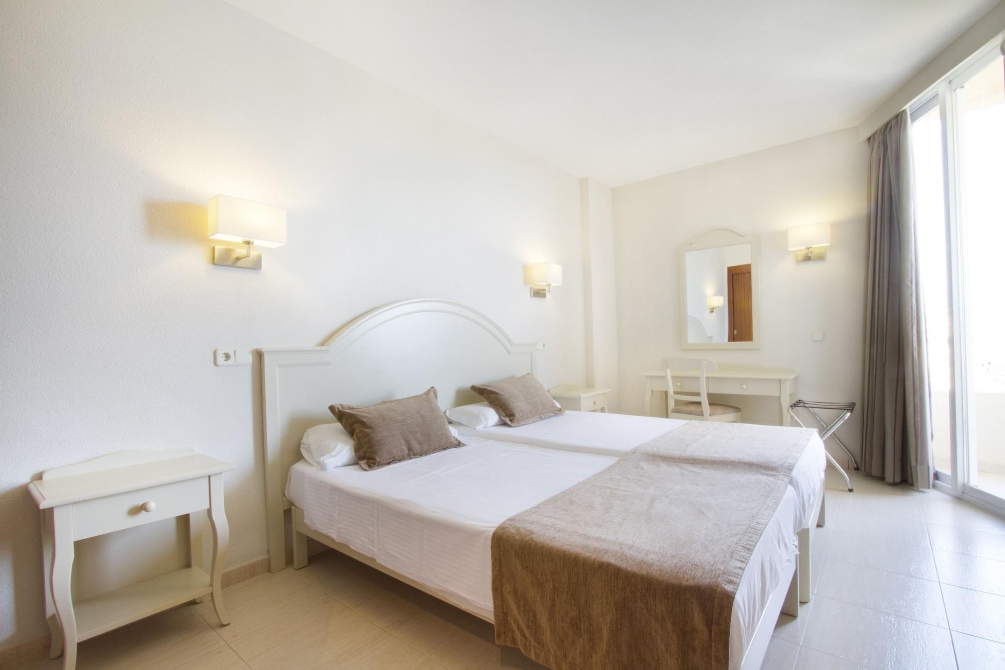 Garbi Cala Millor Hotel Cala Millor  Exterior photo